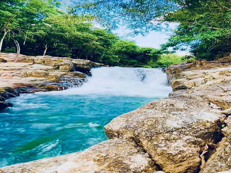 Avissawella  Waterfalls, History & Hills Day Tour